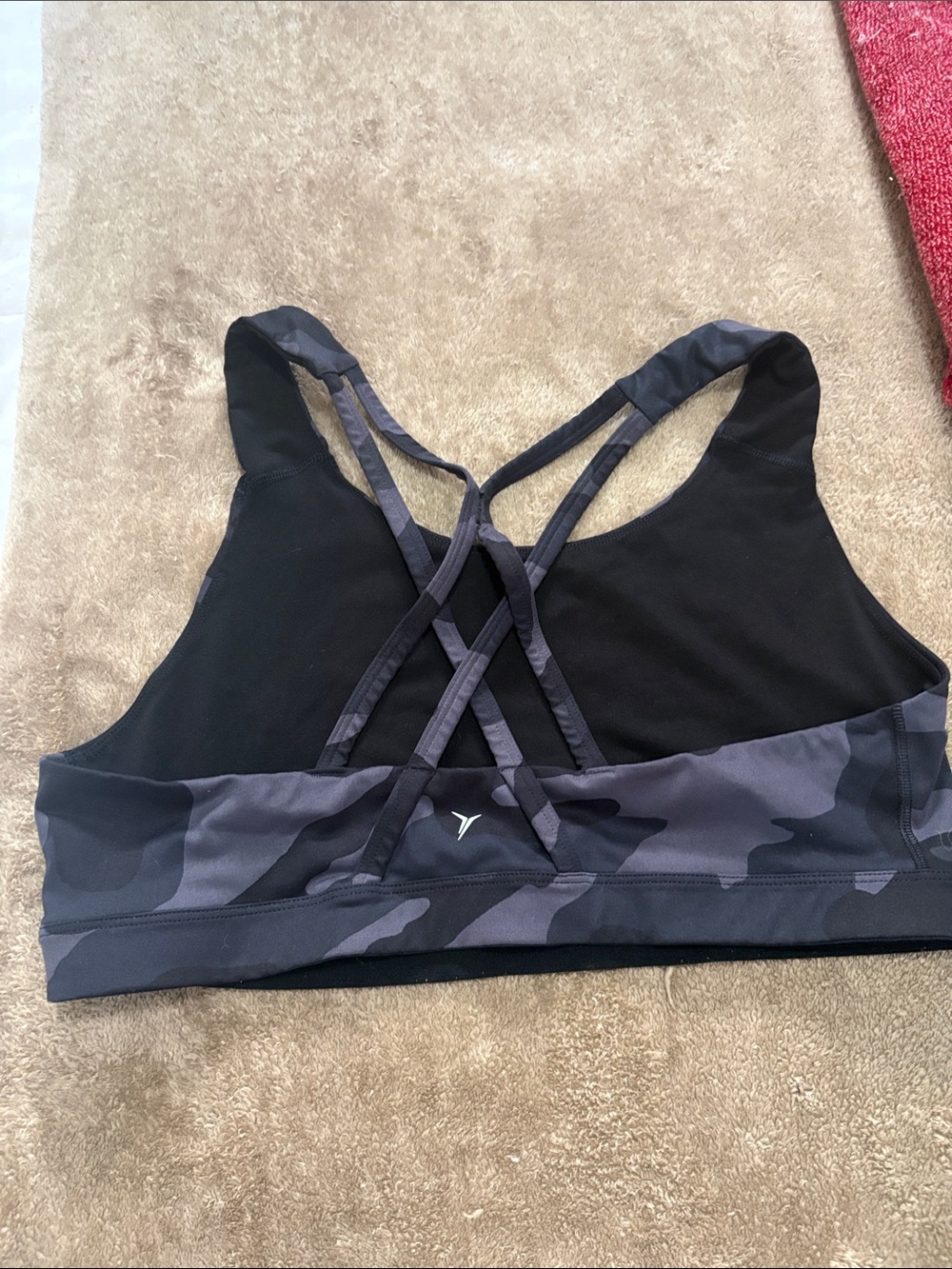 Old Navy Black & Gray Camo Crisscross Sports Bra